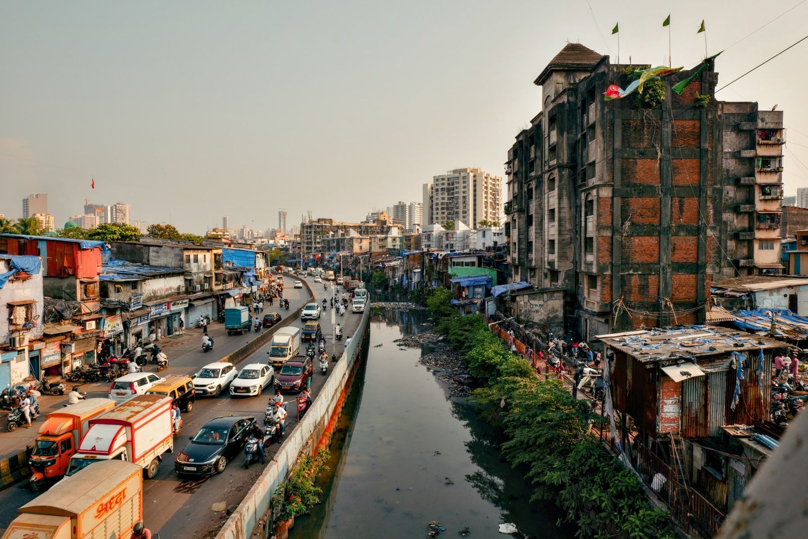 Dharavi Slum Tour: Recycling, Leather and Everyday Life