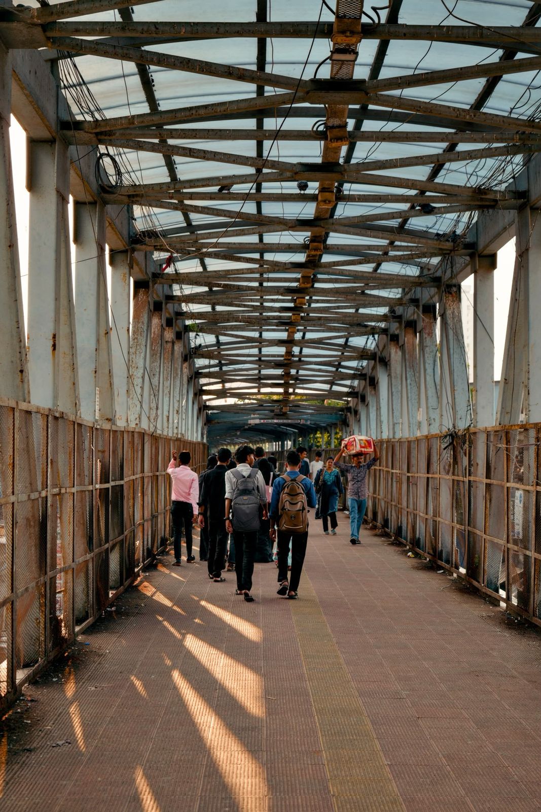 Mahim station and the footbridge