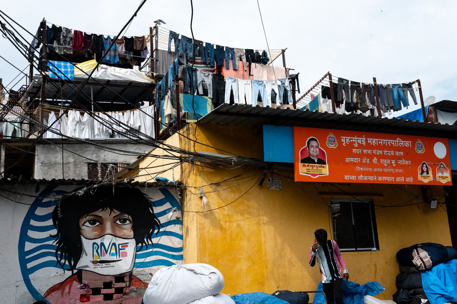Street art and the drying lines